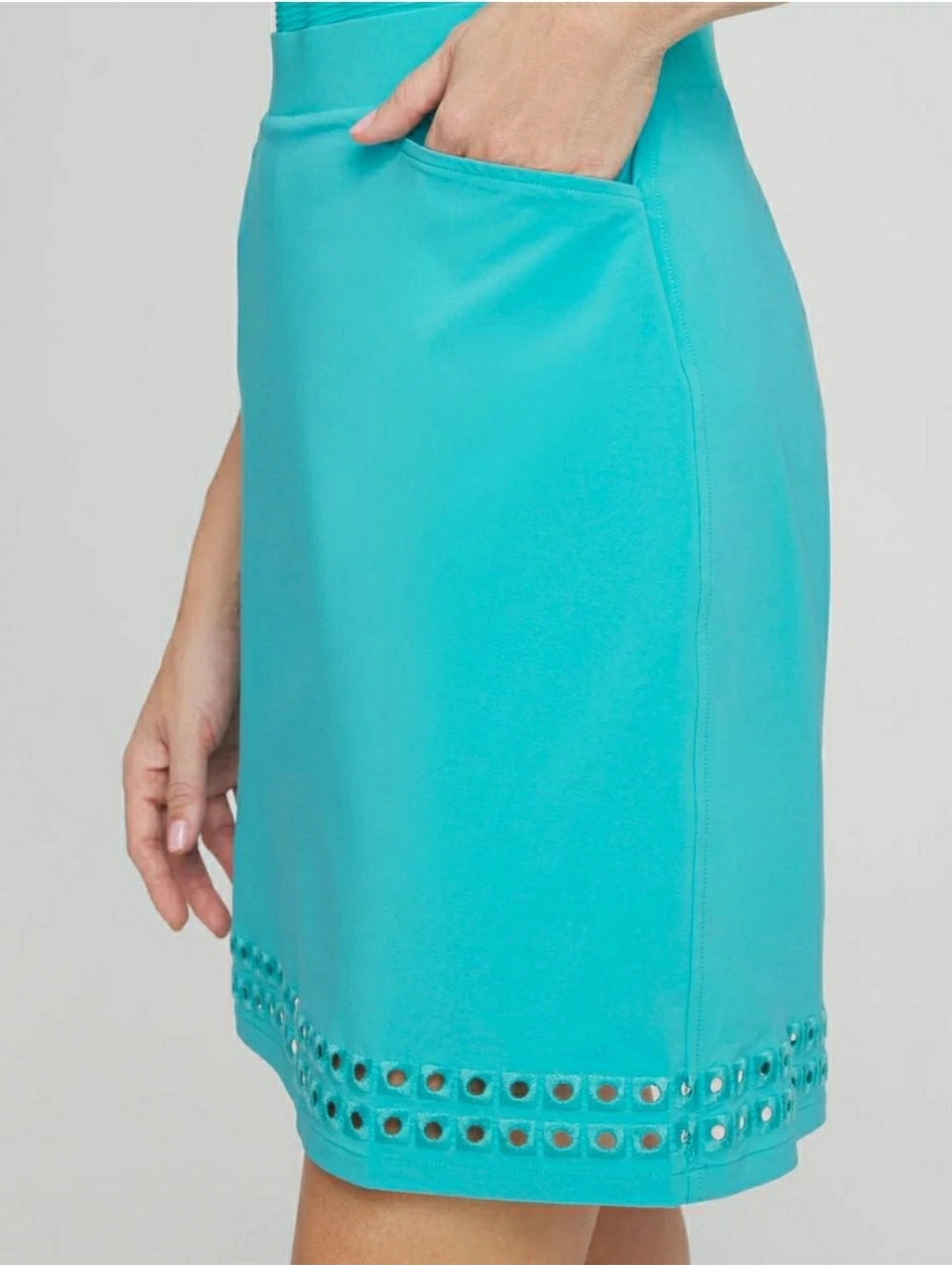 Chico's Zenergy® UPF Embroidered Eyelet Skort. NWT, Chico's Size: 1.5, Size: 10 - Picture 2 of 11